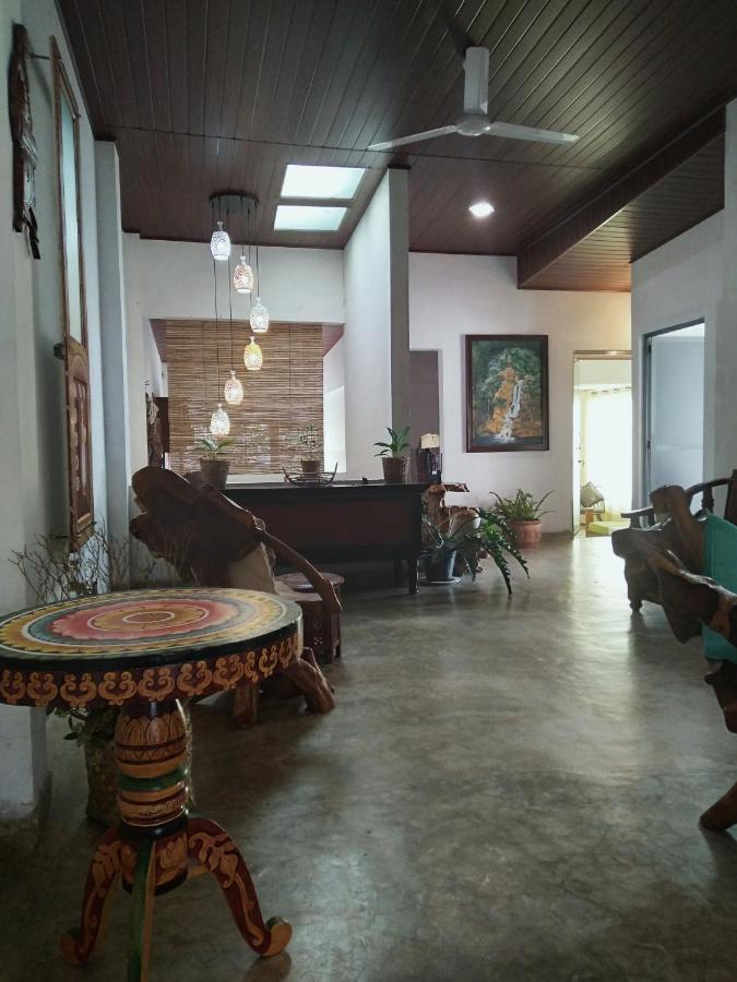 Barefoot Inn Kandy Exteriör bild