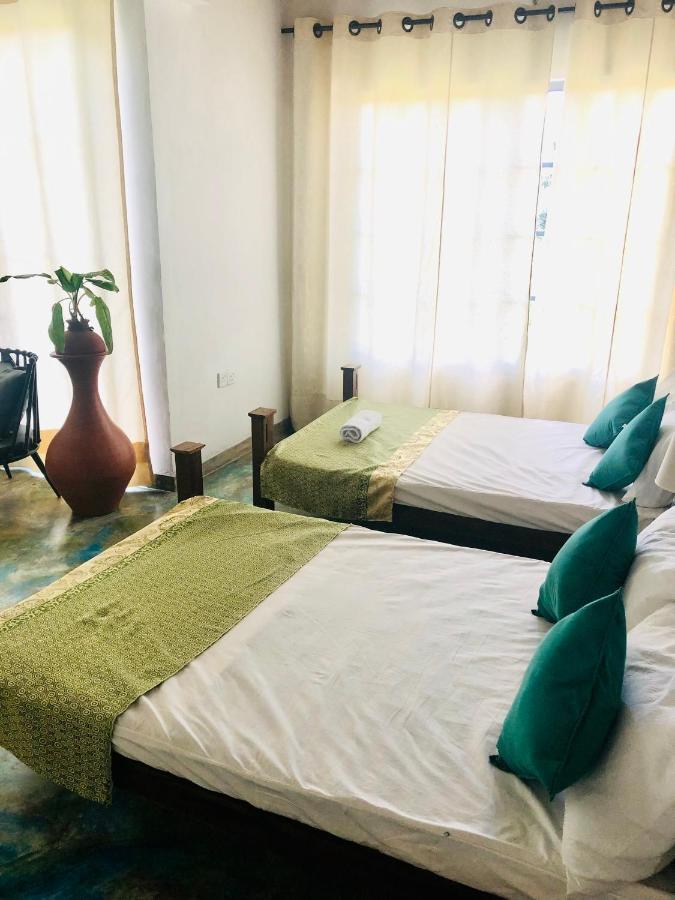 Barefoot Inn Kandy Exteriör bild