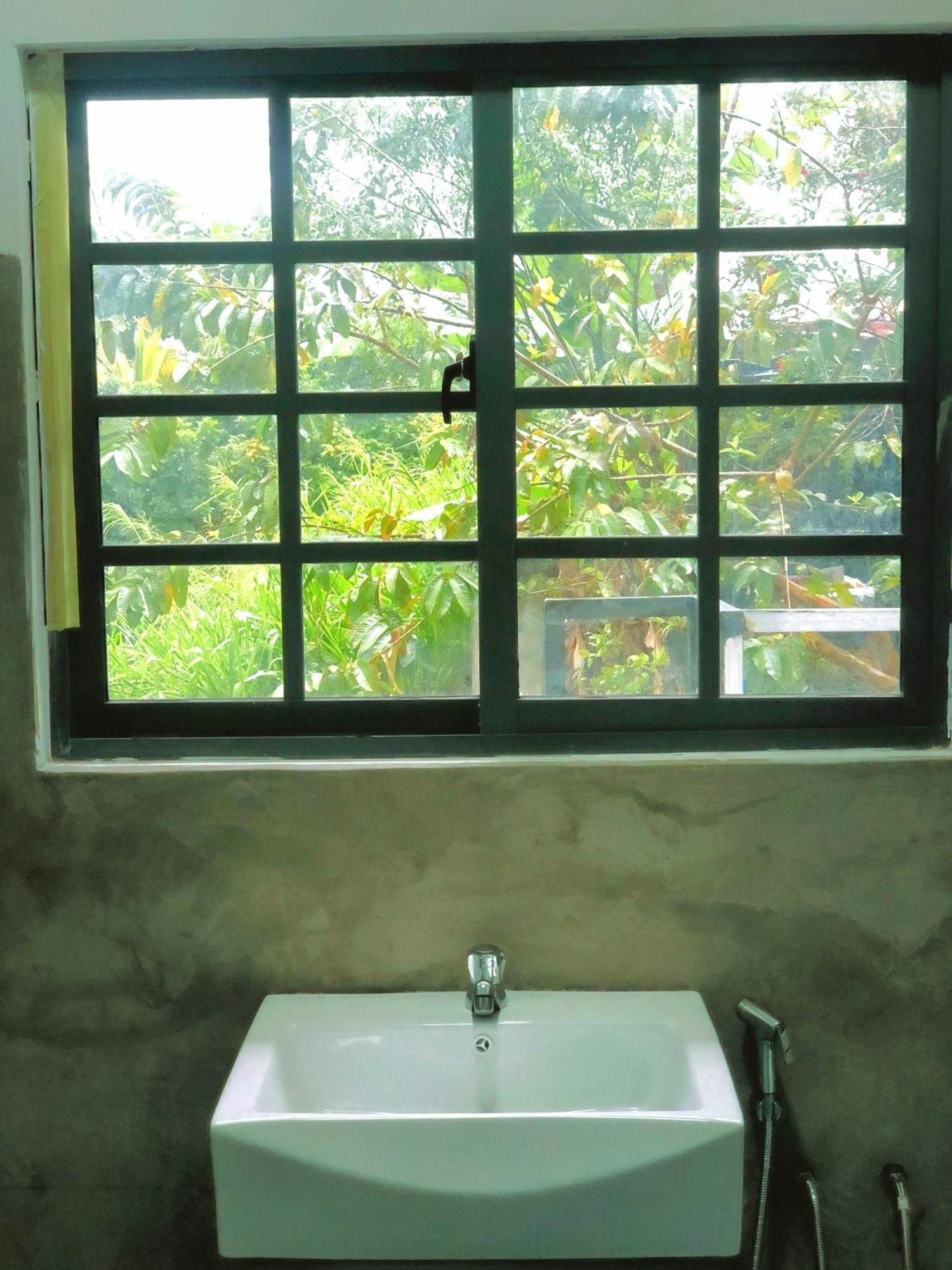 Barefoot Inn Kandy Exteriör bild